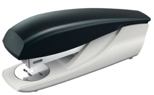 Agrafador Petrus 235 Cap.20fls (22/6-24/6-26/6) Preto (623370)